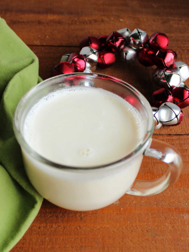 Easy Peppermint White Hot Chocolate - Cooking With Carlee