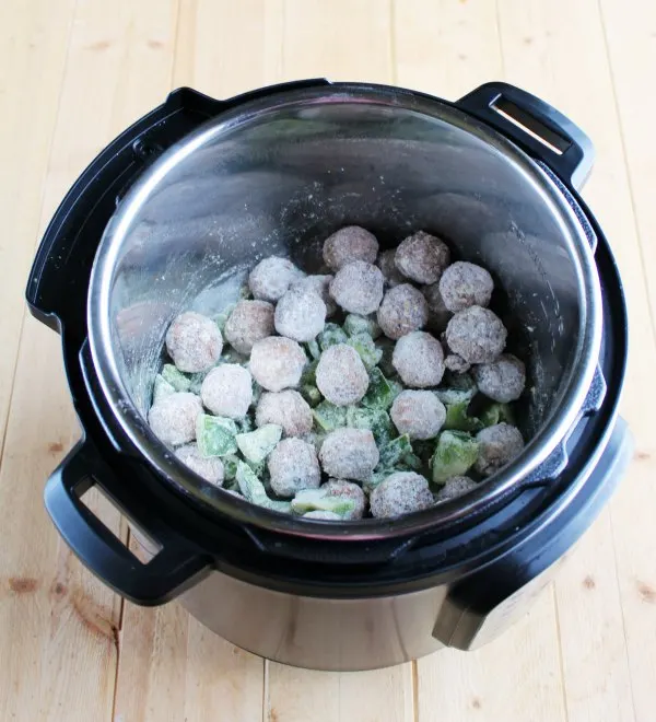 frozen meatballs and green peppers tossed in flour in instant pot.