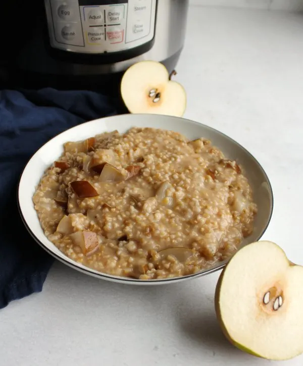instant pot steel cut oats with honey and pears