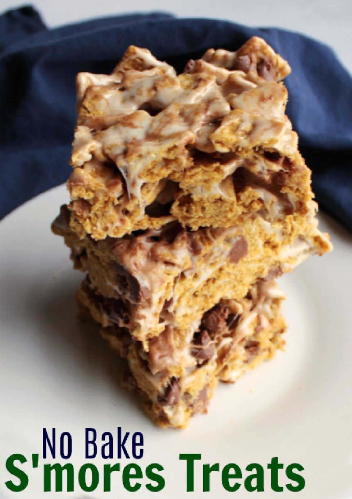 You can easily make these s'mores bars in just a few minutes and with a few simple ingredients. They travel well, everyone loves them and the kids can help make them. You can take them to parties, pack them in lunch boxes or serve them as an after school snack. It's all of the flavor of s'mores without a campfire... or an oven!