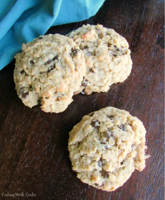 chewy peanut butter oatmeal chocolate chip cookies