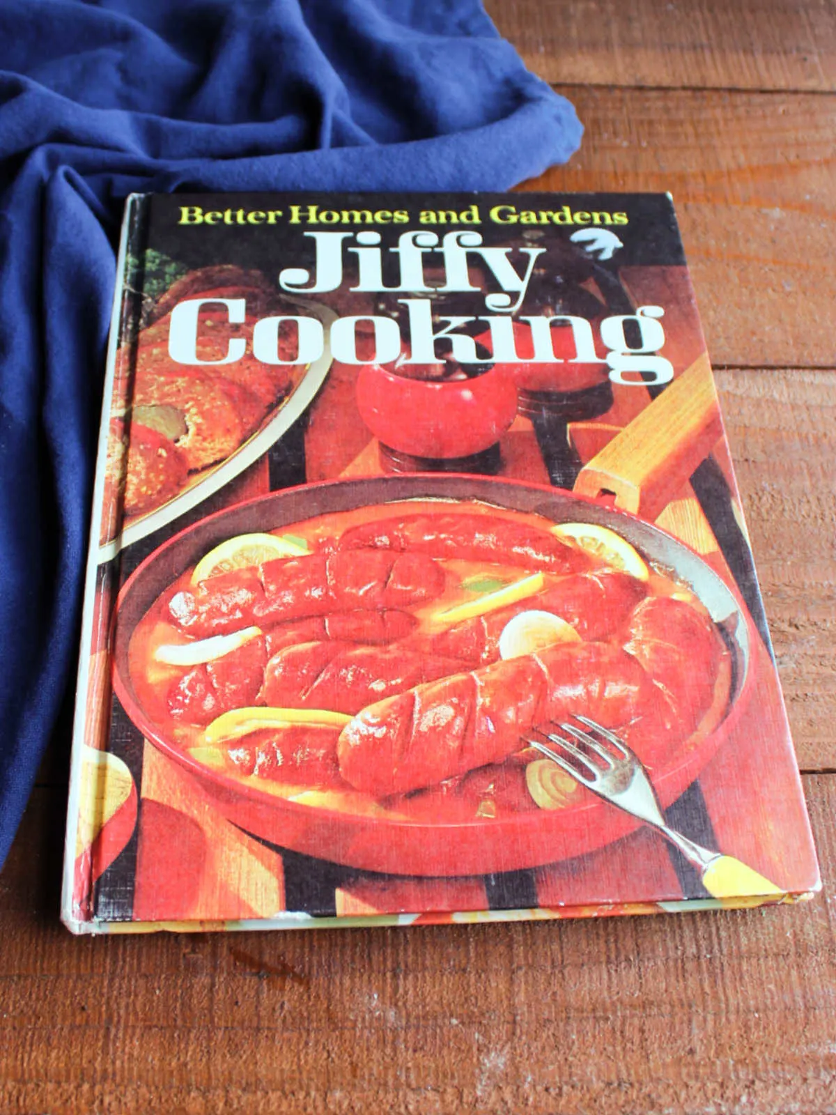 Picture of vintage Jiffy Cooking cookbook showing cover of the old cookbook.