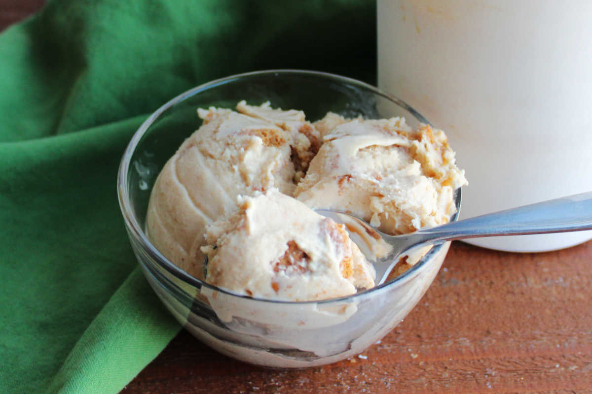 Biscoff Ice Cream 5 Spoon getting a bite of cookie butter ice cream with chunks of biscoff cookies throughout.